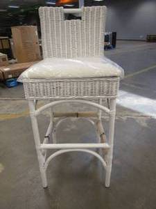 lot 289 image: SAFAVIEH Fremont 29.92 in. White Cushioned Bar Stool