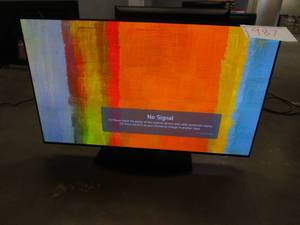 lot 987 image: LG - 42 Class C2 Series OLED evo 4K UHD Smart webOS TV (SCRATCH ON SCREEN)