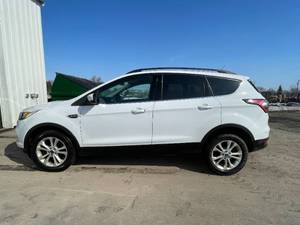 2017 Ford Escape SE - AWD - 2 OWNERS