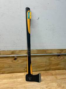 lot 12 image: PYTHON Michigan Axe (3.5 LB)