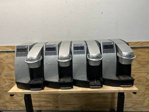 lot 20 image: KEURIG Lot of 4- K3000SE Commercial Brewing Systems