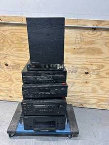 lot 134 image: Lot of Home Audio Equipment