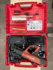 lot 5 image: HILTI DX 5 MX 72 Kit Fully Automatic Powder Actuated Tool in Case with Nail Magazine MX 72.