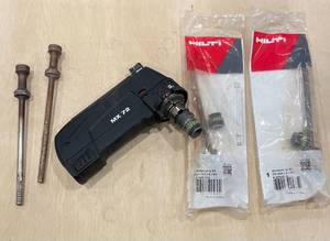lot 6 image: Misc HILTI DX 5 related itmes