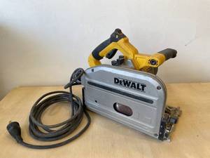 lot 15 image: DEWALT DWS 520 12 Amp Corded 6 12