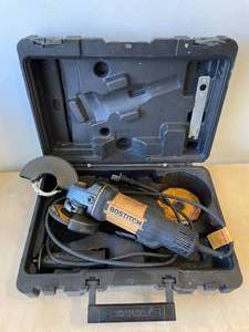 lot 16 image: BOSTITCH BTE820K 7-Amp 4-12-Inch Angle Grinder Kit