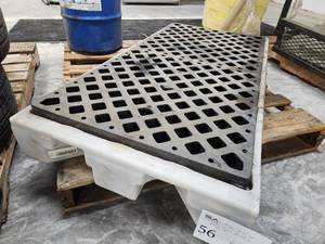 lot 56 image: New Pig Drip Deck 3000-lbs22 Gallons Spill Platform