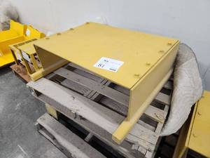 lot 81 image: Lot of (1) Industrial Metal Safety Plate 33x36x12