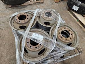 lot 125 image: Lot of (8) 8-bolt Semi Rims 17x6