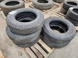 lot 107 image: Lot of (5) Hercules H902 21575R17.5 Tires