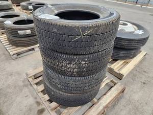 lot 101 image: Lot of (4) Michelin LTX AT2 LT27570R18 Tires