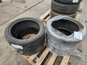 lot 104 image: Lot of (4) Michelin Primacy MXM4 24540R19 Tires