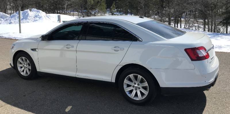 2011 Ford Taurus SE