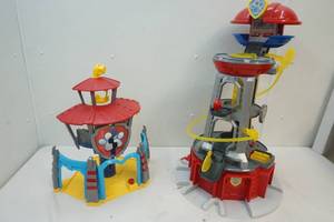 lot 225 image: Paw Patrol toys