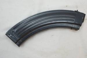 lot 291 image: banana clip