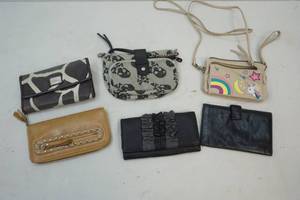 lot 303 image: clutches