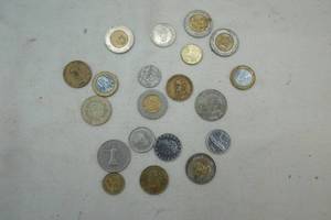lot 304 image: foreign coins