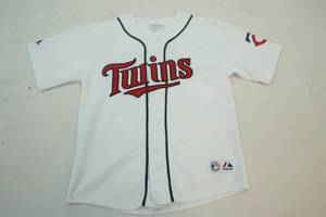 lot 321 image: Twins jersey