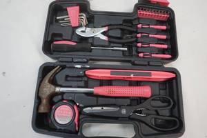 lot 23 image: Womens Tool kit