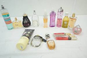 lot 31 image: Womens Perfume