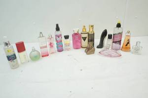 lot 32 image: Womens Perfume