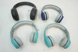 lot 35 image: Headphones