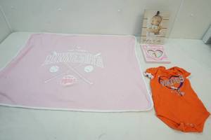 lot 45 image: Baby Items