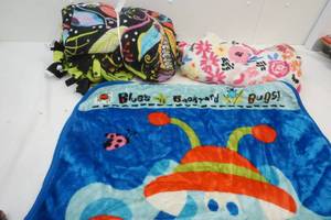 lot 59 image: Blankets