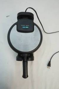 lot 82 image: Farberware waffle iron