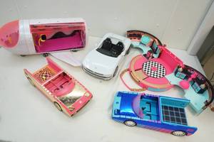 lot 114 image: toys