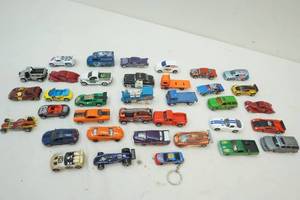 lot 190 image: Hotwheel Cars