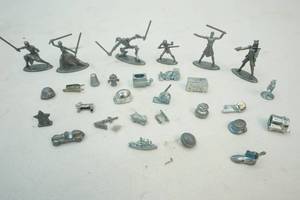 lot 205 image: Game Pieces