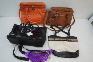 lot 218 image: Purses