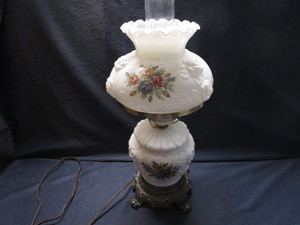 Fenton Rose Lamp
