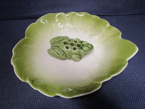 Ceramic Lily Pad & Frog