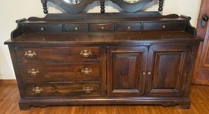lot 204 image: Vintage Double Mirrored Dresser
