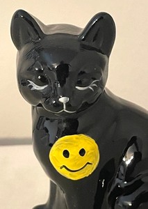 lot 209 image: Fenton Glass Smiley Cat Figurine