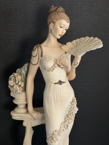 lot 18A image: Armani Soiree - Giuseppe Armani Soiree Figurine