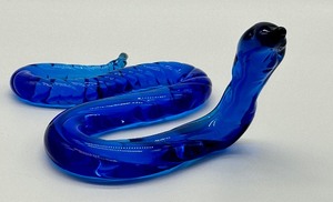 lot 76 image: Hand Blown Cobalt Blue Glass Snake Figurine