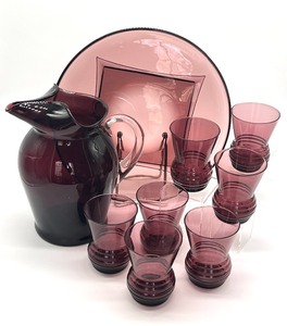 lot 41 image: Vintage Amethyst Glass Platter, Pitcher and Tumbler Set