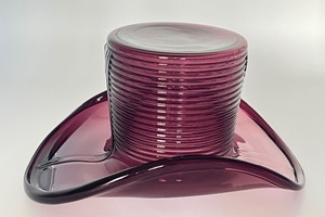 lot 74 image: Vintage Amethyst Glass Top Hat