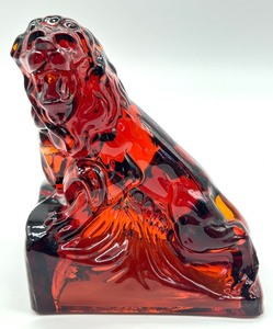 lot 66 image: Cambridge by Lenox-Imperial Glass Lion Bookend
