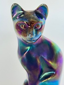 lot 100 image: Fenton Glass Iridescent Blue  Purple Cat Figurine
