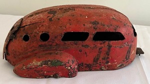 lot 101 image: Vintage Metal Toy Trailer