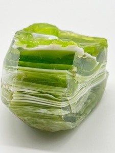 lot 102 image: Piece of Vintage Green Slag Glass from the Fenton Company