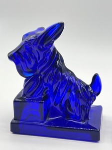 lot 63A image: Pair of Cambridge Glass Cobalt Blue Scotty Dog Book Ends