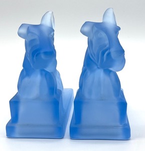 lot 114 image: Pair of Vintage Cambridge Glass Scottie Dog Bookends