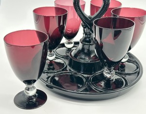 lot 116 image: Vintage Amethyst Glass Cocktail Set