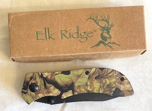 lot 256 image: M Tech USA and Elk Ridge Knives