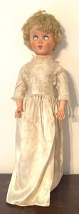 lot 258 image: Two Vintage Dolls